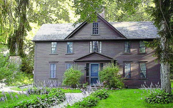 Sightseeing Destinations to Satisfy Your Inner Bookworm