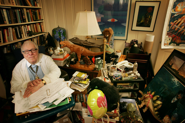 We See The Stars, And We Want Them: Inspiring Quotes From Ray Bradbury