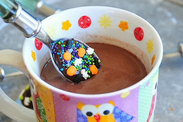 How To Make Halloween Themed Sprinkled Party Spoons