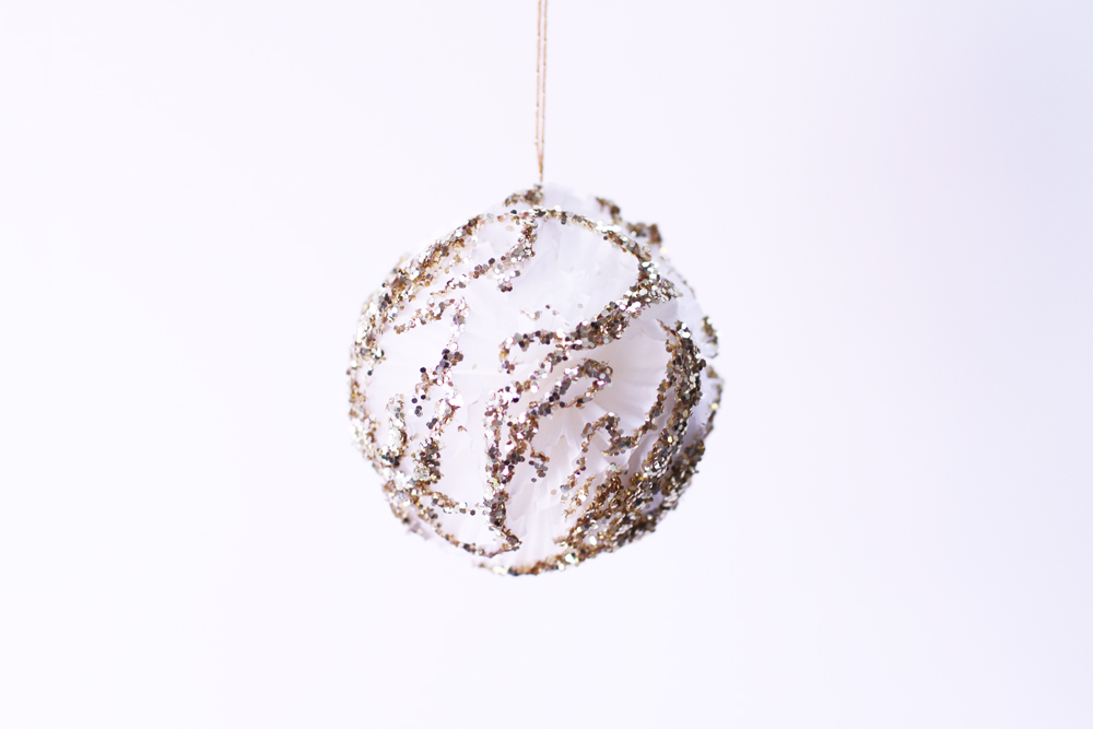 How to Make a Glitter Pom-Pom Ornament