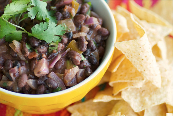 Super Bowl Party Prep: Spicy Black Bean Dip