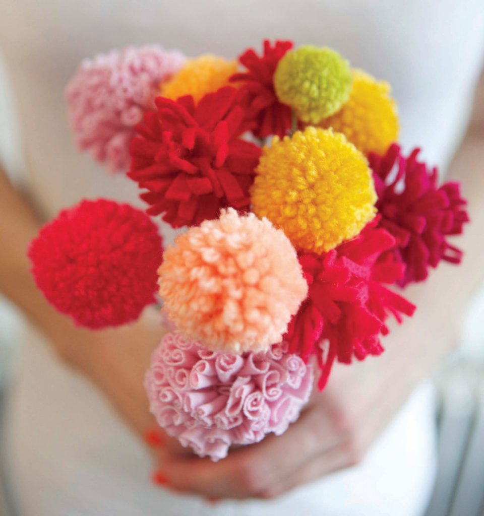 Valentine’s DIY: Pom-Pom Flower Bouquet