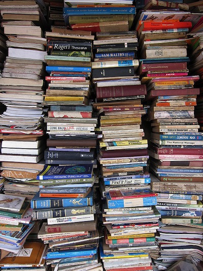 A Simple Guide to Organizing Your Home Library