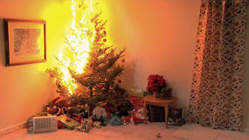 Worst-Case Wednesday: How to Extinguish a Christmas Tree Fire