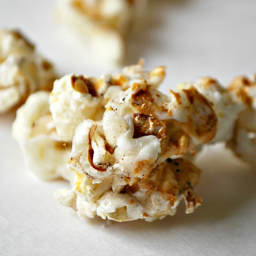 Holiday Party Guides: Candied Vanilla Popcorn