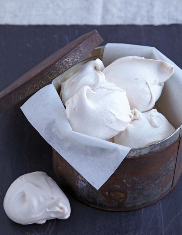 How-To Tuesday: Vanilla-Bean Meringue Kisses
