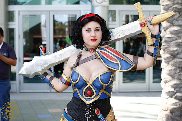 Headed to C2E2? Here Are Three Surefire Tips for Taking Killer Cosplay Photos