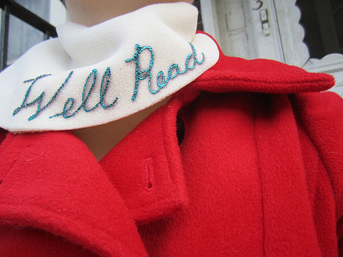 Bookish DIY Gifts: A Cozy Cowl for the Well-Read