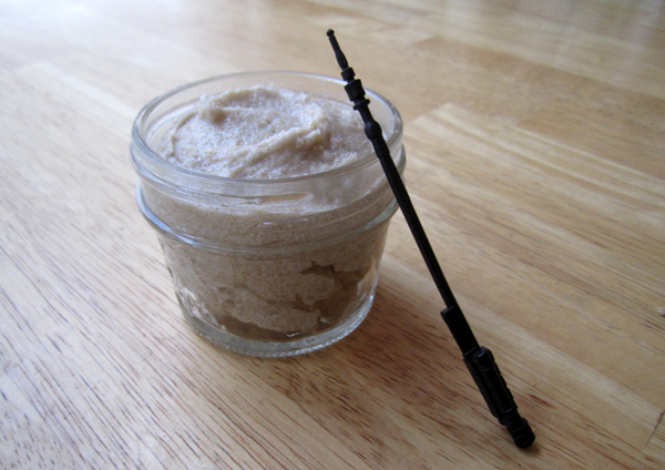 Star Wars DIY: Jakku-Inspired Sugar Scrub