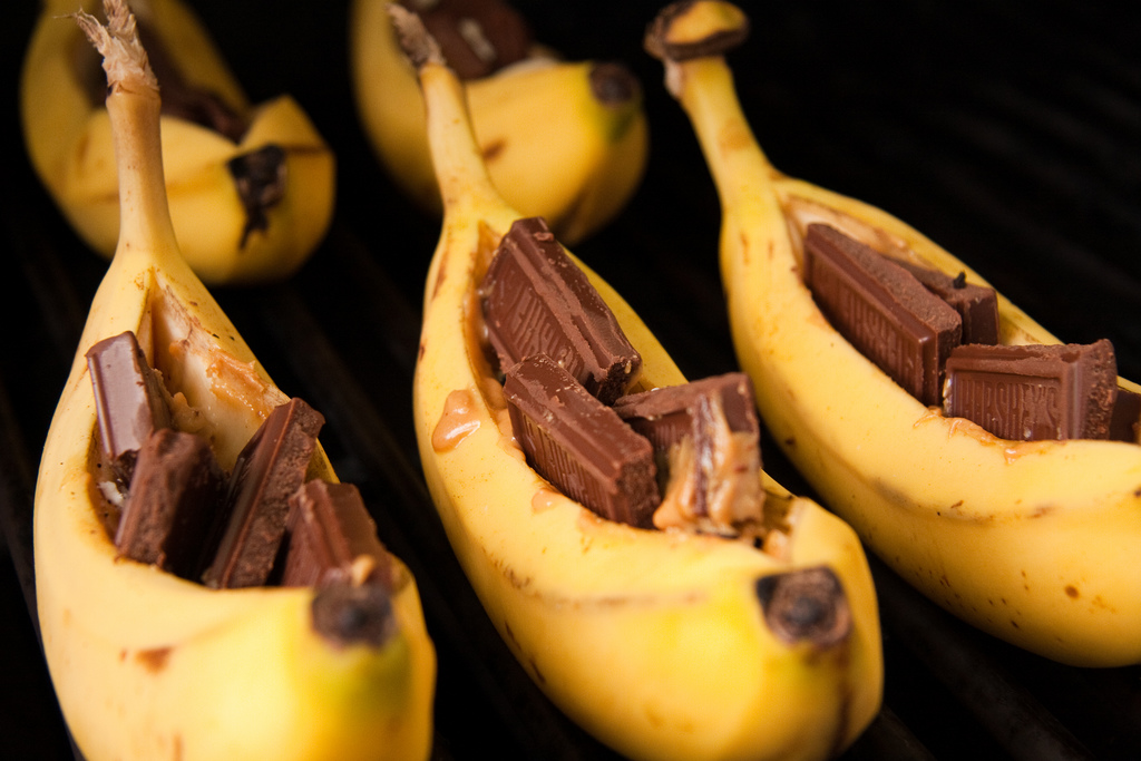How-To Tuesday: Baked Chocolate Bananas