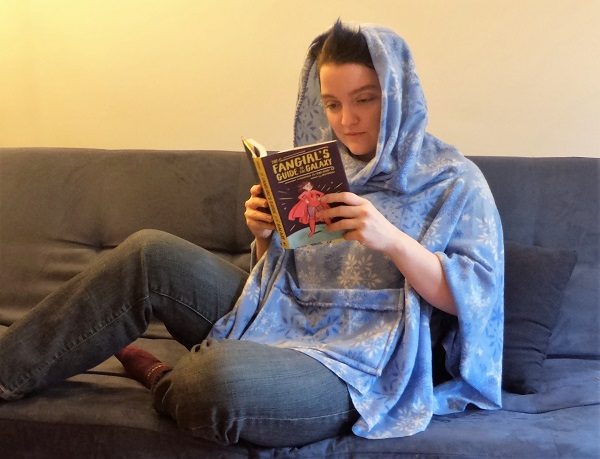 DIY: Make a Snug-Read Wearable Blanket!