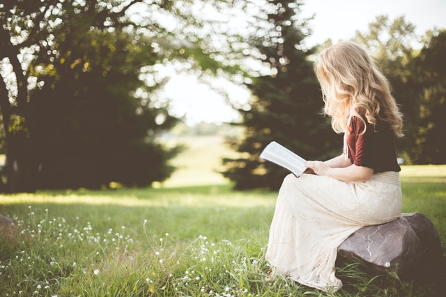 Female Authors Who Should Be on Your TBR